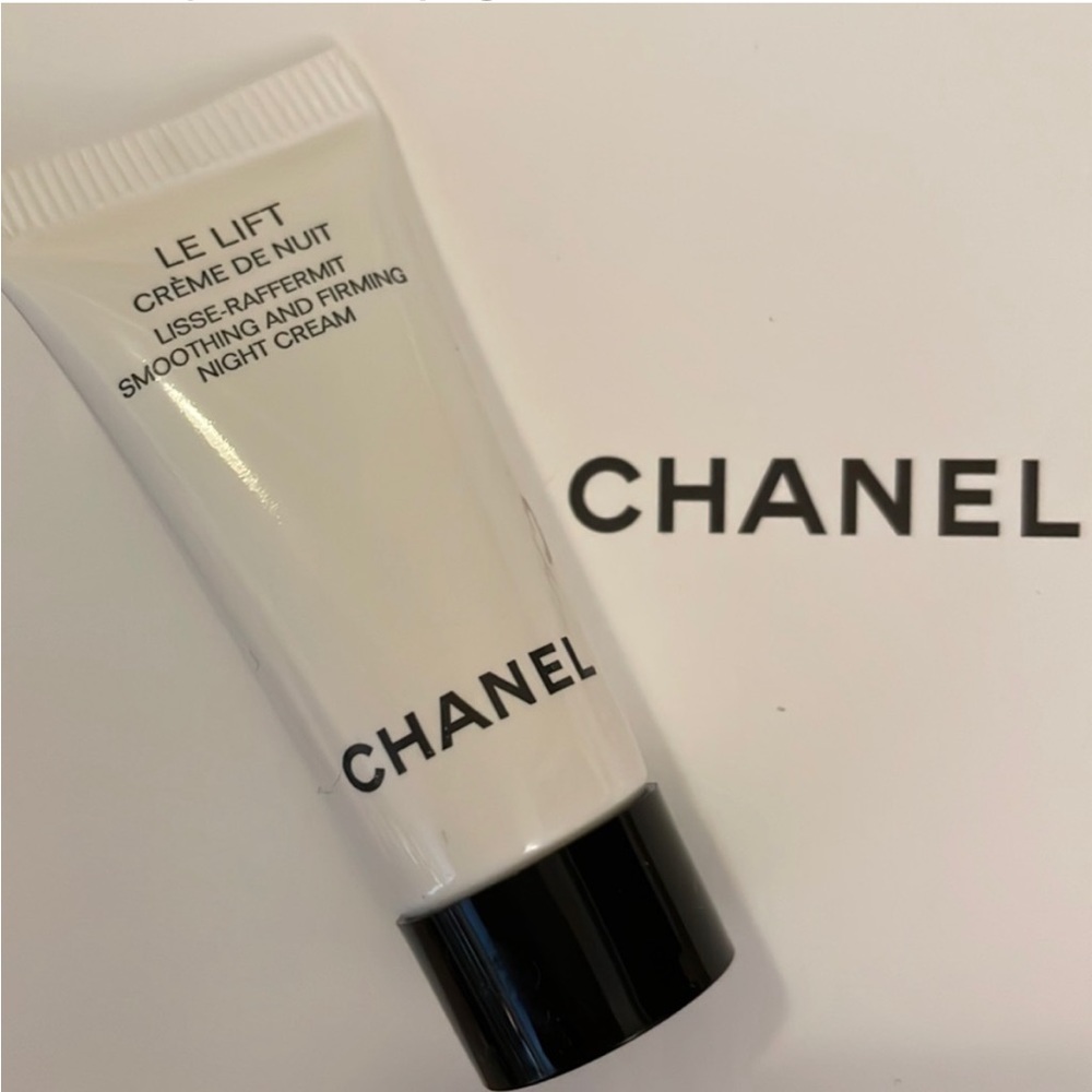 Chanel Le Lift Creme De Nuit smoothing and Firming Night cream